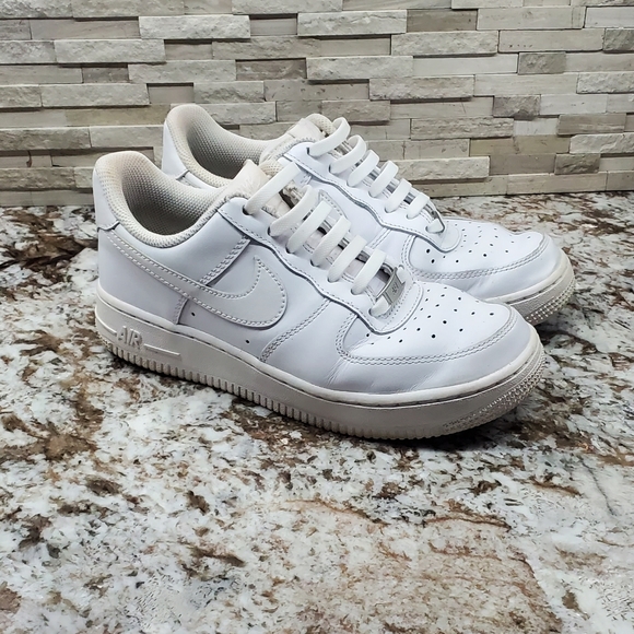 Nike Air Force 1's - Picture 5 of 6